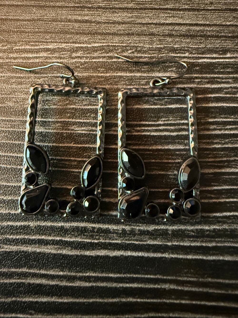 Vintage Silver Textured Open Rectangle Dangle Earrings Black Stone Accents Boho